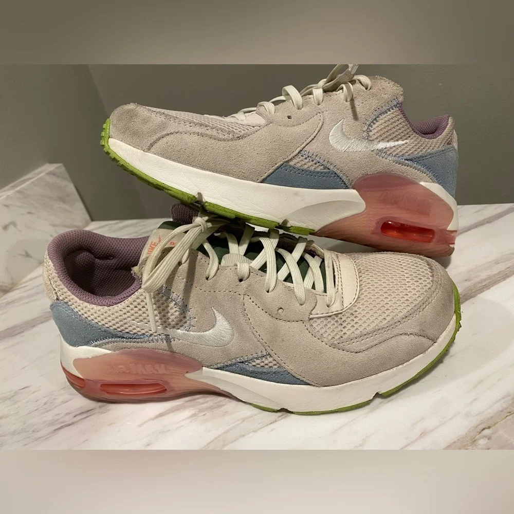 Nike Air Max Excee Shoes CD5432-120 Womens 7.5 Light Orewood Brown Amethyst Wave - Picture 1 of 10